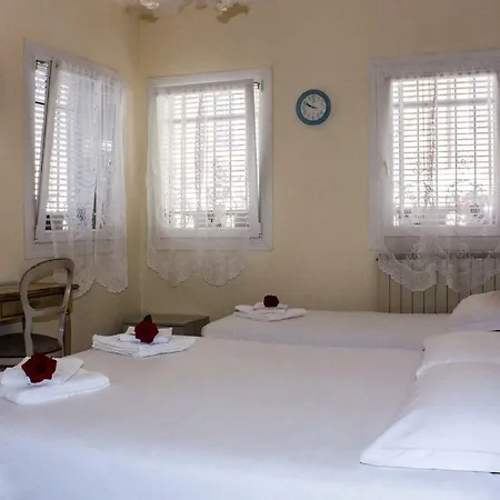 Oda ve Kahvaltı Rio 3*